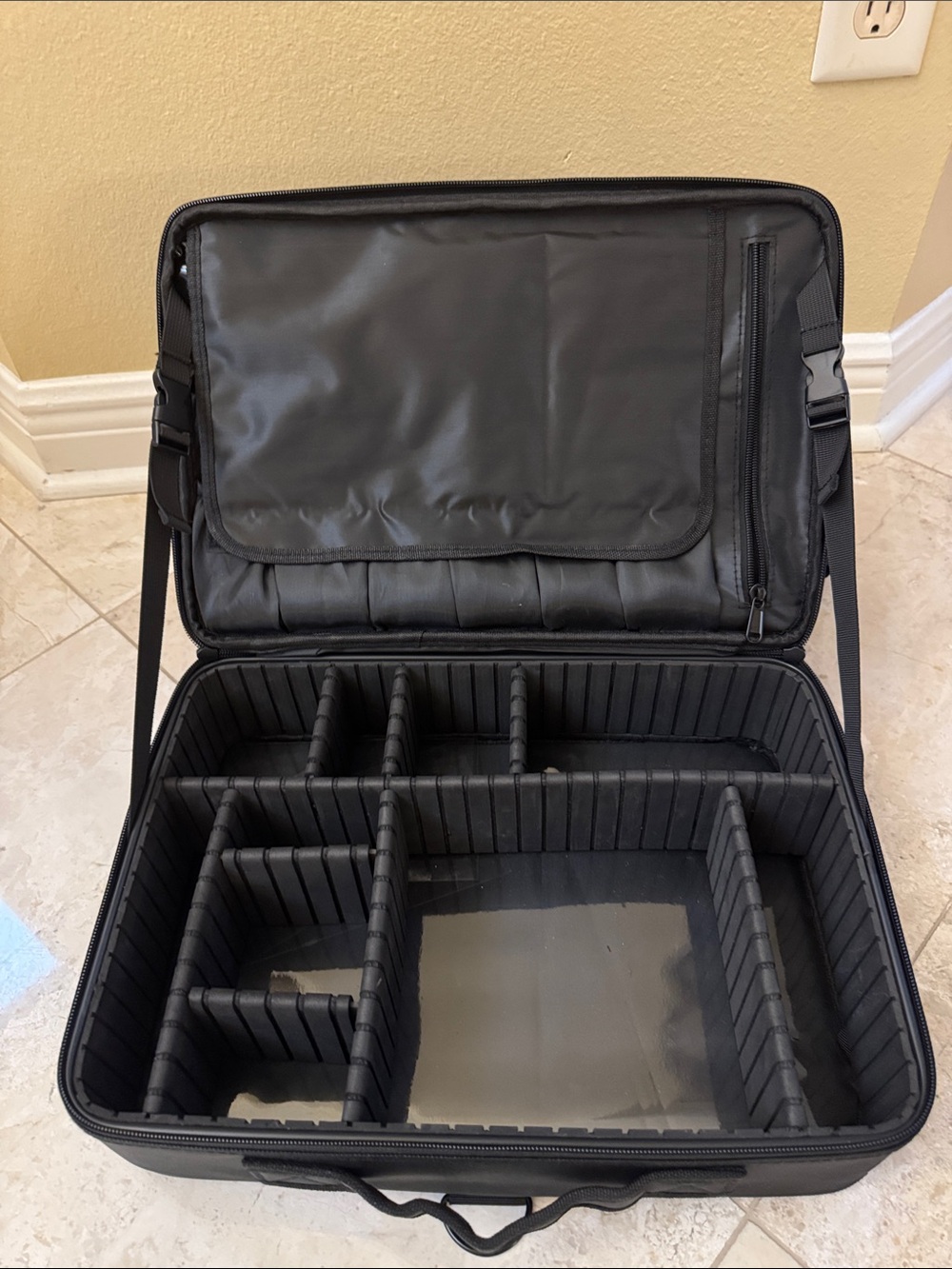 Black makeup artist bag, camera bag, artist bag Carrying Case w/t Modular Divide